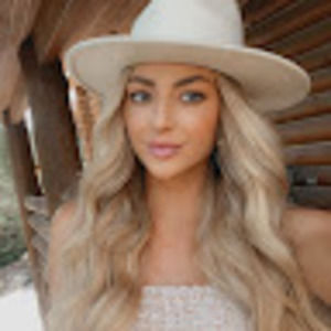 Meet your Posher, Meredith